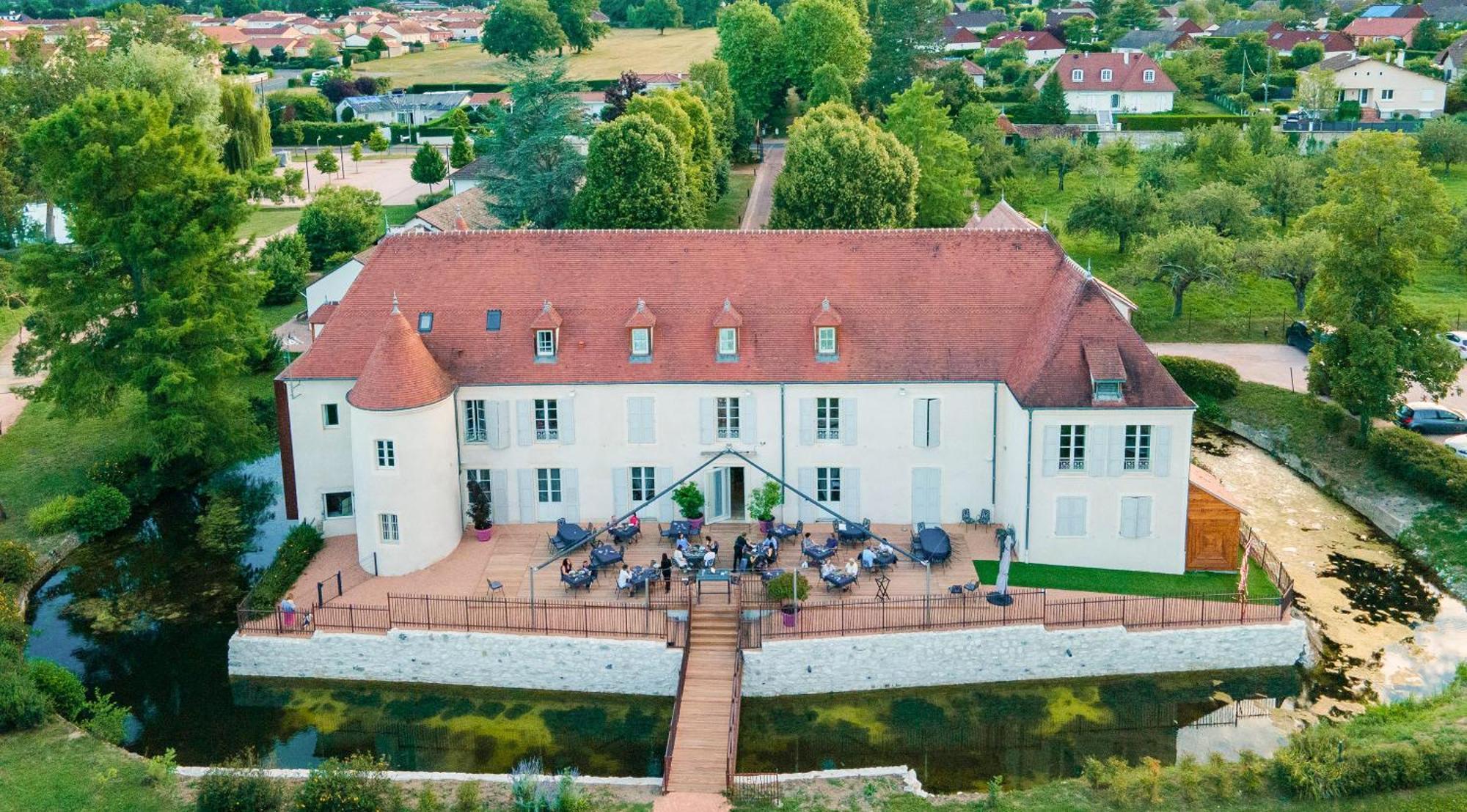 Chateau Du Bost - Teritoria Bellerive-sur-Allier Buitenkant foto